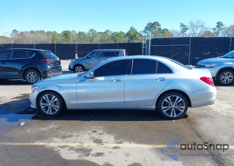 2017 Mercedes-Benz C 300 from USA, damaged, VIN WDDWF4JB3HR251124